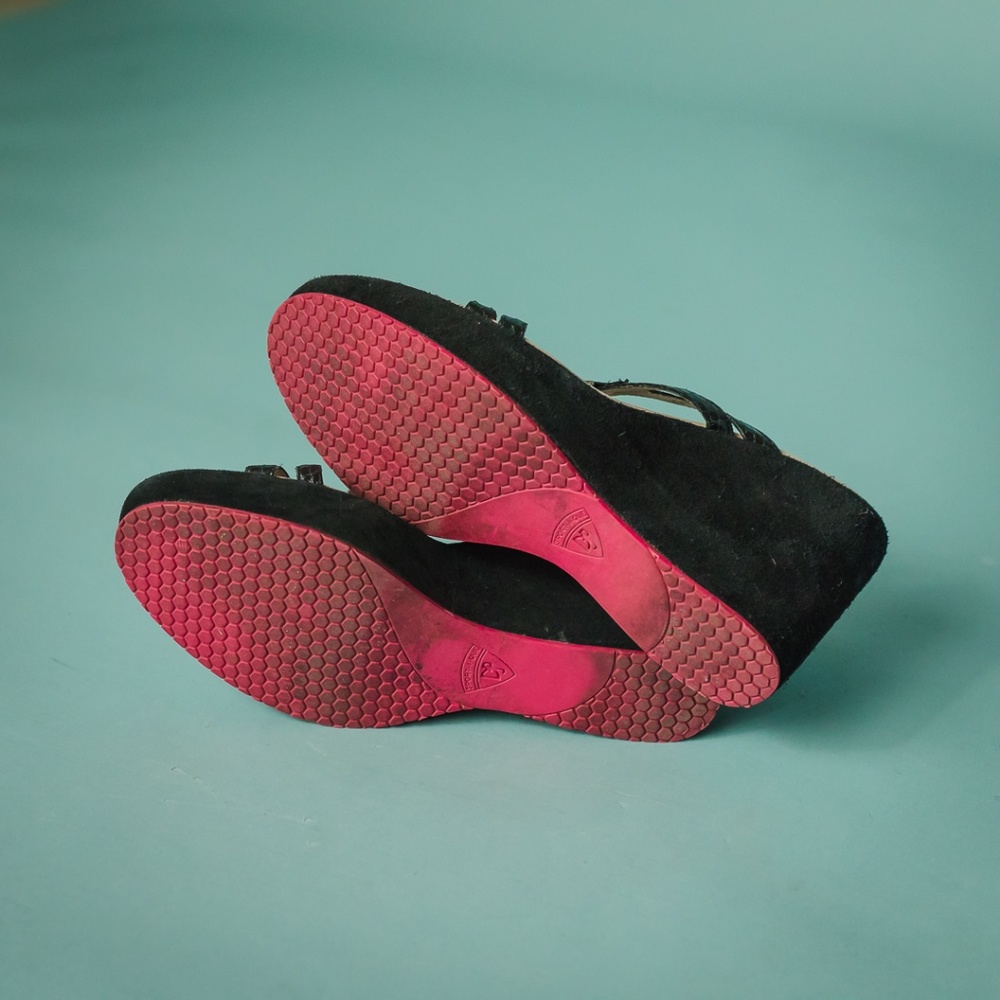 Donald J Pliner 9.5 Black Pink Suede Wedge Sandals - Picture 6 of 6